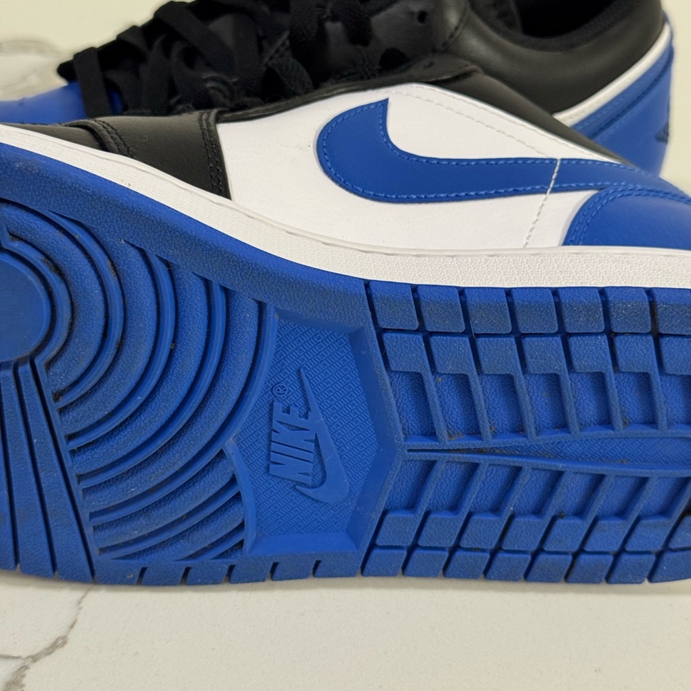 Men’s Nike Air Jordan Low Sneakers in Black, Blue, and White size 10 - Picture 7 of 7